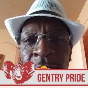 Meet your Posher, Derrick